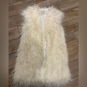 Zara Basic Cream off white faux fur vest small